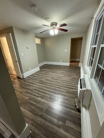 388 E Merrimack St 2, Lowell, MA 01852