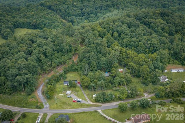 7 Wid Smith Road, Burnsville, NC 28714