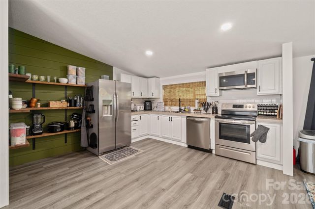 7 Wid Smith Road, Burnsville, NC 28714