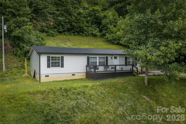 7 Wid Smith Road, Burnsville, NC 28714