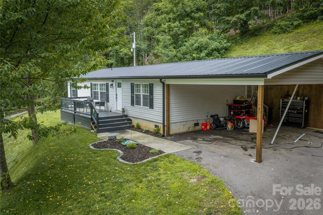 7 Wid Smith Road, Burnsville, NC 28714