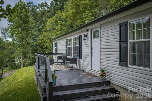 7 Wid Smith Road, Burnsville, NC 28714