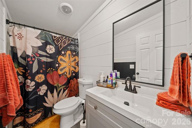 7 Wid Smith Road, Burnsville, NC 28714