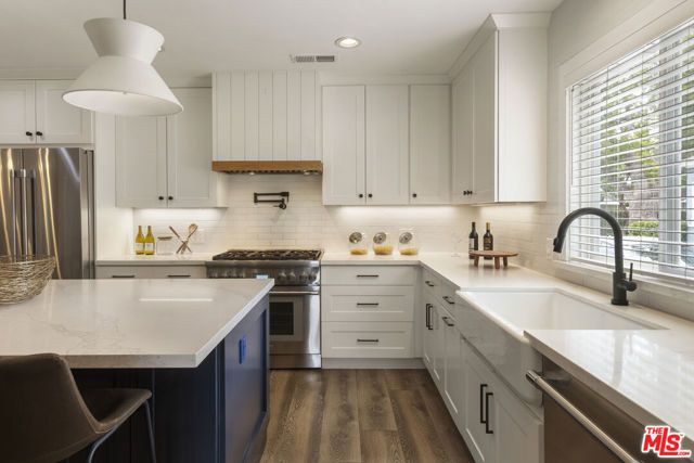 1303 N Evergreen Street, Burbank, CA 91505