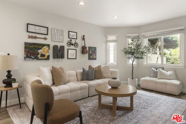 1303 N Evergreen Street, Burbank, CA 91505