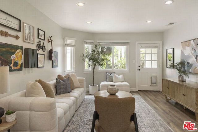 1303 N Evergreen Street, Burbank, CA 91505
