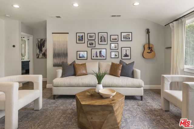 1303 N Evergreen Street, Burbank, CA 91505