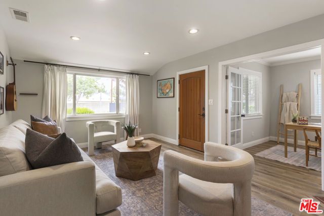 1303 N Evergreen Street, Burbank, CA 91505