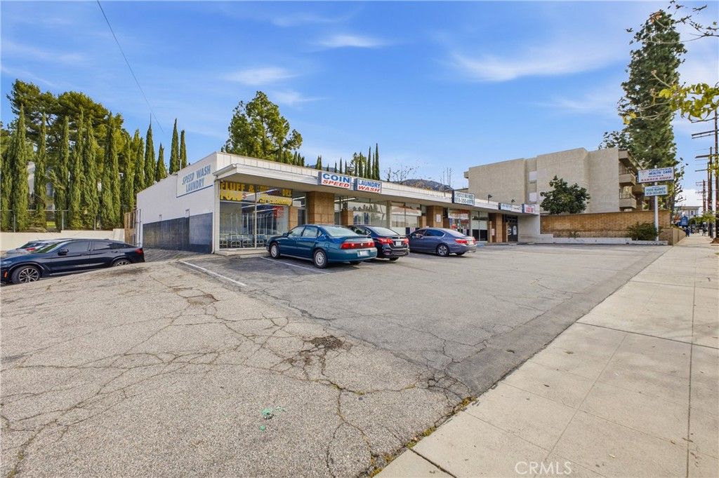 6651 Foothill Boulevard, Tujunga, CA 91042 — photo 2