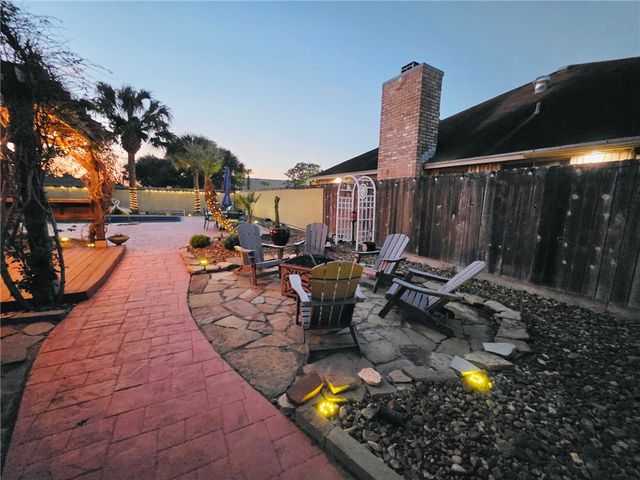 6305 Fitzhugh Dr, Corpus Christi, TX 78414