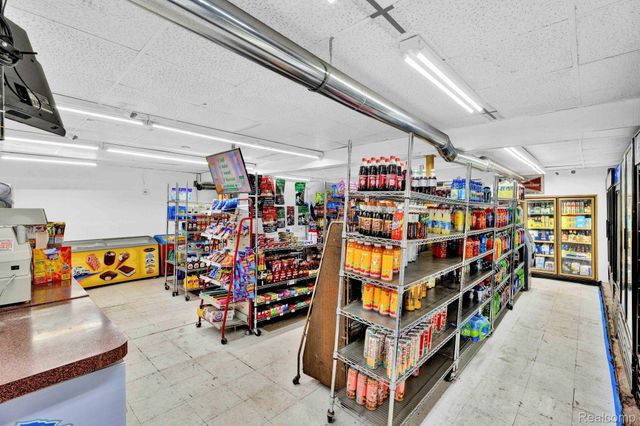 17423 MARTIN Road, Roseville, MI 48066