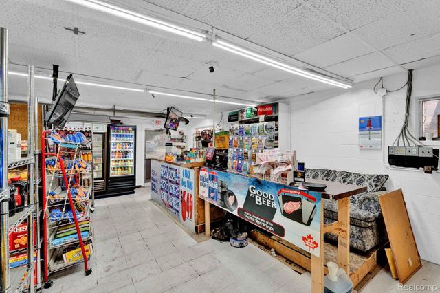 17423 MARTIN Road, Roseville, MI 48066