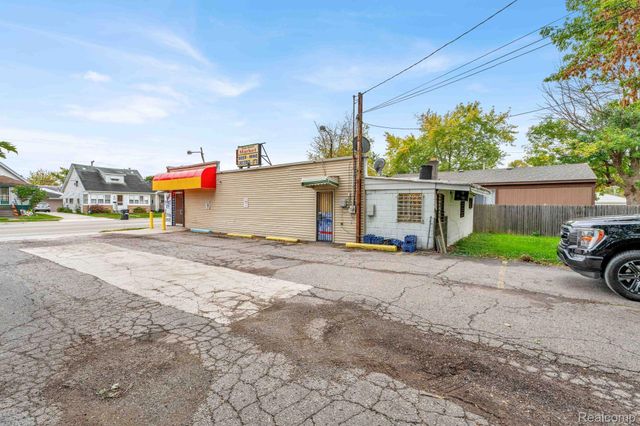 17423 MARTIN Road, Roseville, MI 48066