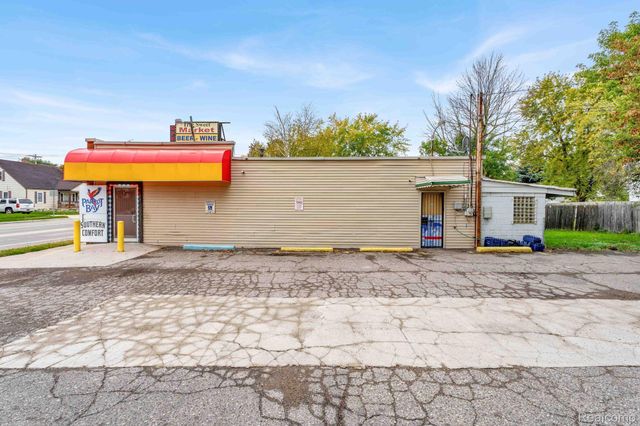 17423 MARTIN Road, Roseville, MI 48066