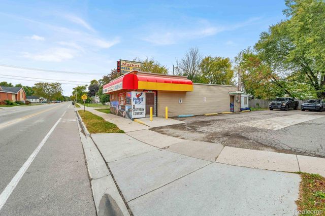 17423 MARTIN Road, Roseville, MI 48066