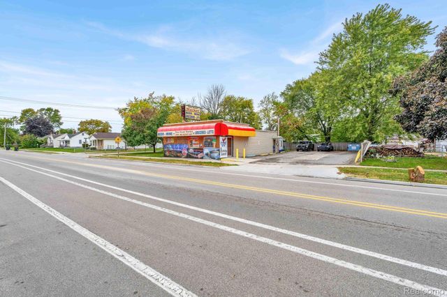 17423 MARTIN Road, Roseville, MI 48066