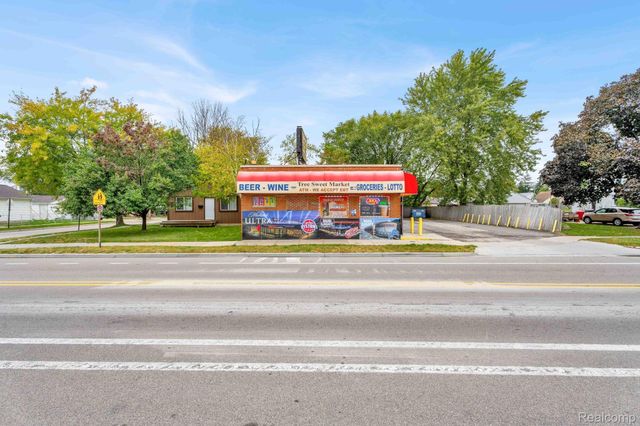 17423 MARTIN Road, Roseville, MI 48066