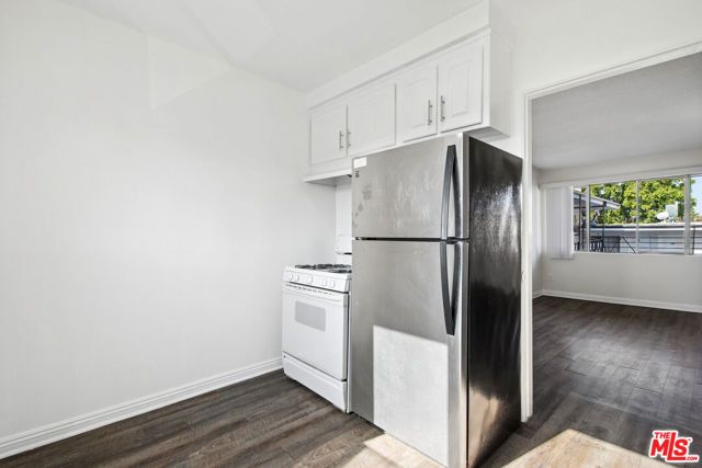 8924 Van Nuys Boulevard 14, Panorama City (los Angeles), CA 91402