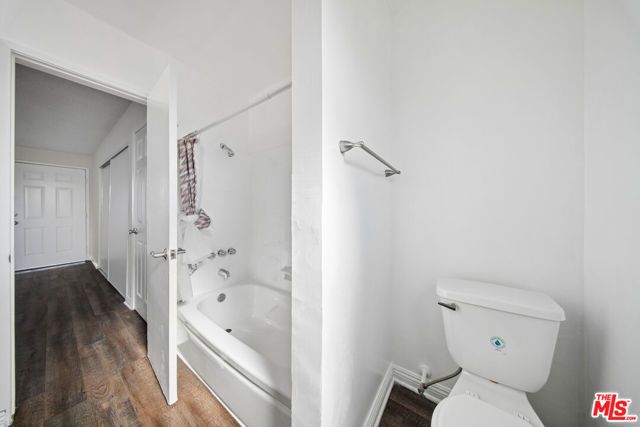 8924 Van Nuys Boulevard 14, Panorama City (los Angeles), CA 91402