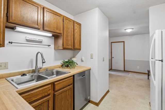7775 Glenda Court, Apple Valley, MN 55124