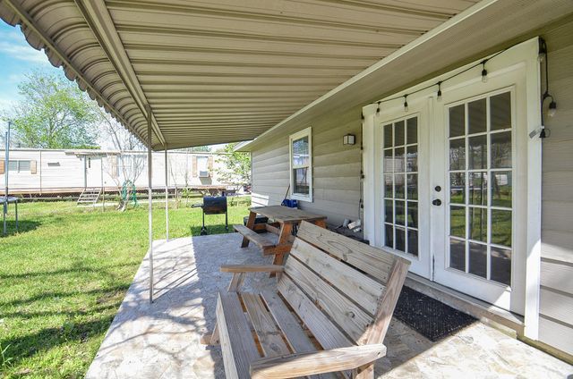 201 Inwood Lane, Highlands, TX 77562