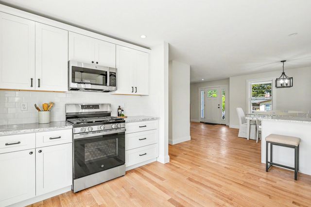 15 Bennington, Haverhill, MA 01832