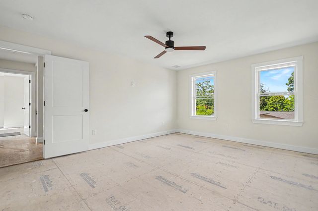 15 Bennington, Haverhill, MA 01832