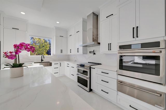3723 NORWOOD COURT, Sarasota, FL 34234