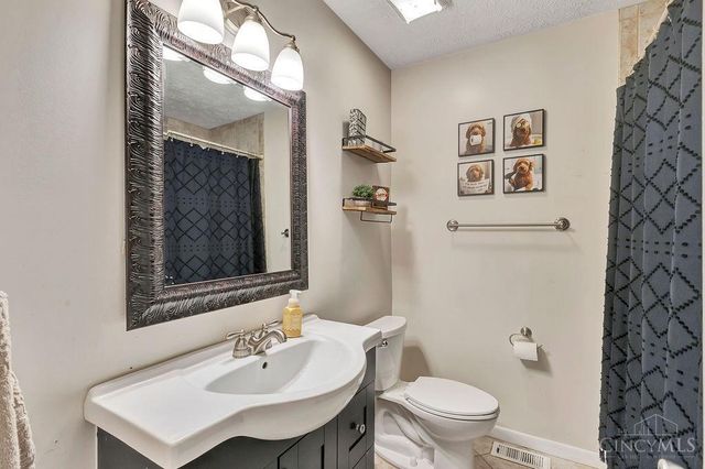 5601 Plowshare Way, West Chester, OH 45069