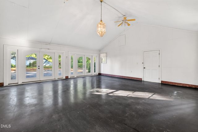 207 W 3rd Street, Princeton, NC 27569