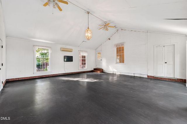 207 W 3rd Street, Princeton, NC 27569