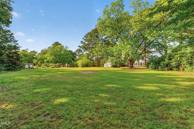 207 W 3rd Street, Princeton, NC 27569