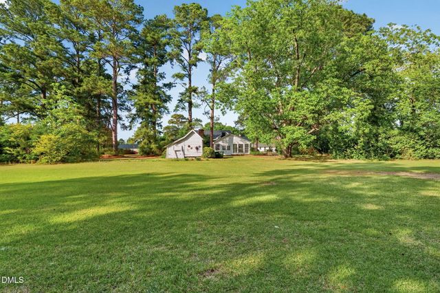 207 W 3rd Street, Princeton, NC 27569