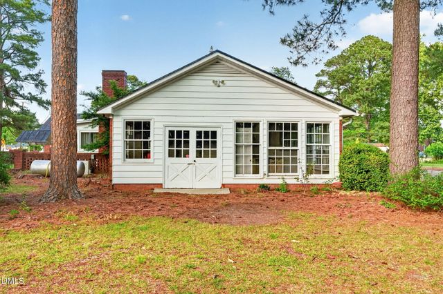 207 W 3rd Street, Princeton, NC 27569