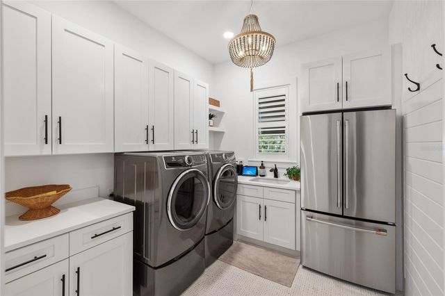 4634 HIGEL AVENUE, Sarasota, FL 34242