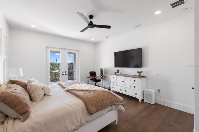 4634 HIGEL AVENUE, Sarasota, FL 34242