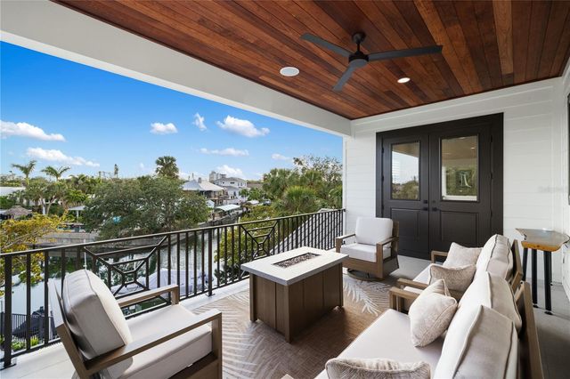 4634 HIGEL AVENUE, Sarasota, FL 34242