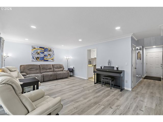 1200 Ne TERRITORIAL Rd 32, Canby, OR 97013
