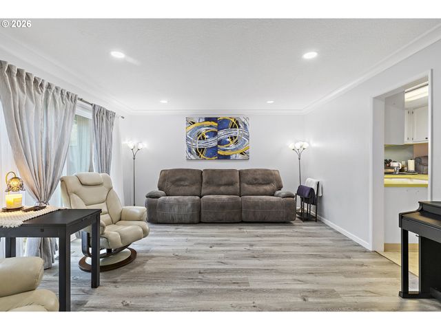 1200 Ne TERRITORIAL Rd 32, Canby, OR 97013