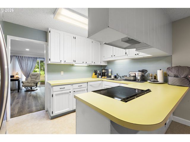 1200 Ne TERRITORIAL Rd 32, Canby, OR 97013
