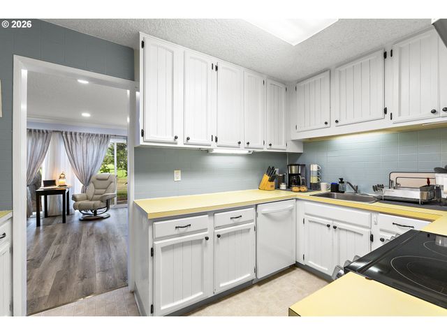 1200 Ne TERRITORIAL Rd 32, Canby, OR 97013