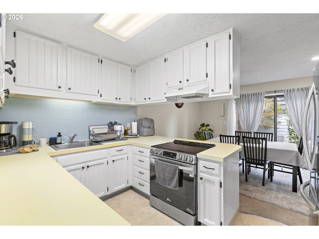 1200 Ne TERRITORIAL Rd 32, Canby, OR 97013