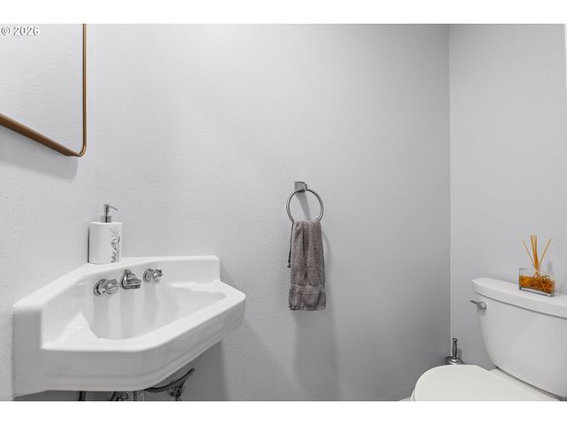 1200 Ne TERRITORIAL Rd 32, Canby, OR 97013