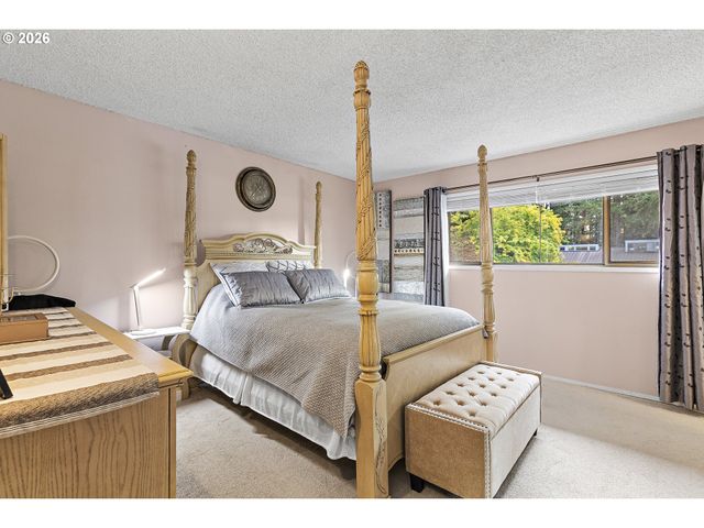 1200 Ne TERRITORIAL Rd 32, Canby, OR 97013