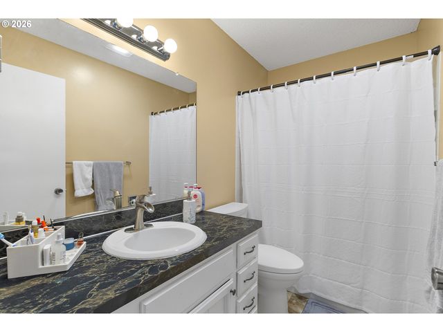 1200 Ne TERRITORIAL Rd 32, Canby, OR 97013