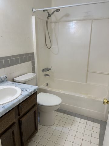 541 Roselawn Dr, Clarksville, TN 37042