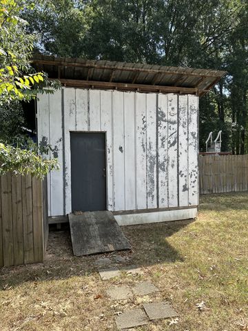 541 Roselawn Dr, Clarksville, TN 37042