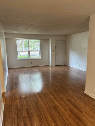 541 Roselawn Dr, Clarksville, TN 37042