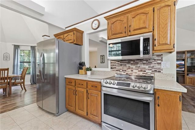 21820 S Martha Road, Peculiar, MO 64078