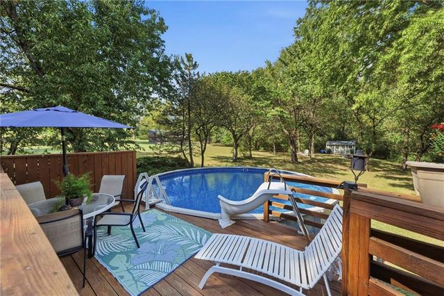 21820 S Martha Road, Peculiar, MO 64078